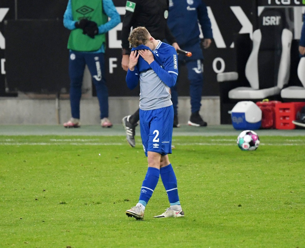 FC Schalke 04: Für einen Ex-Spieler geht es steil bergab.