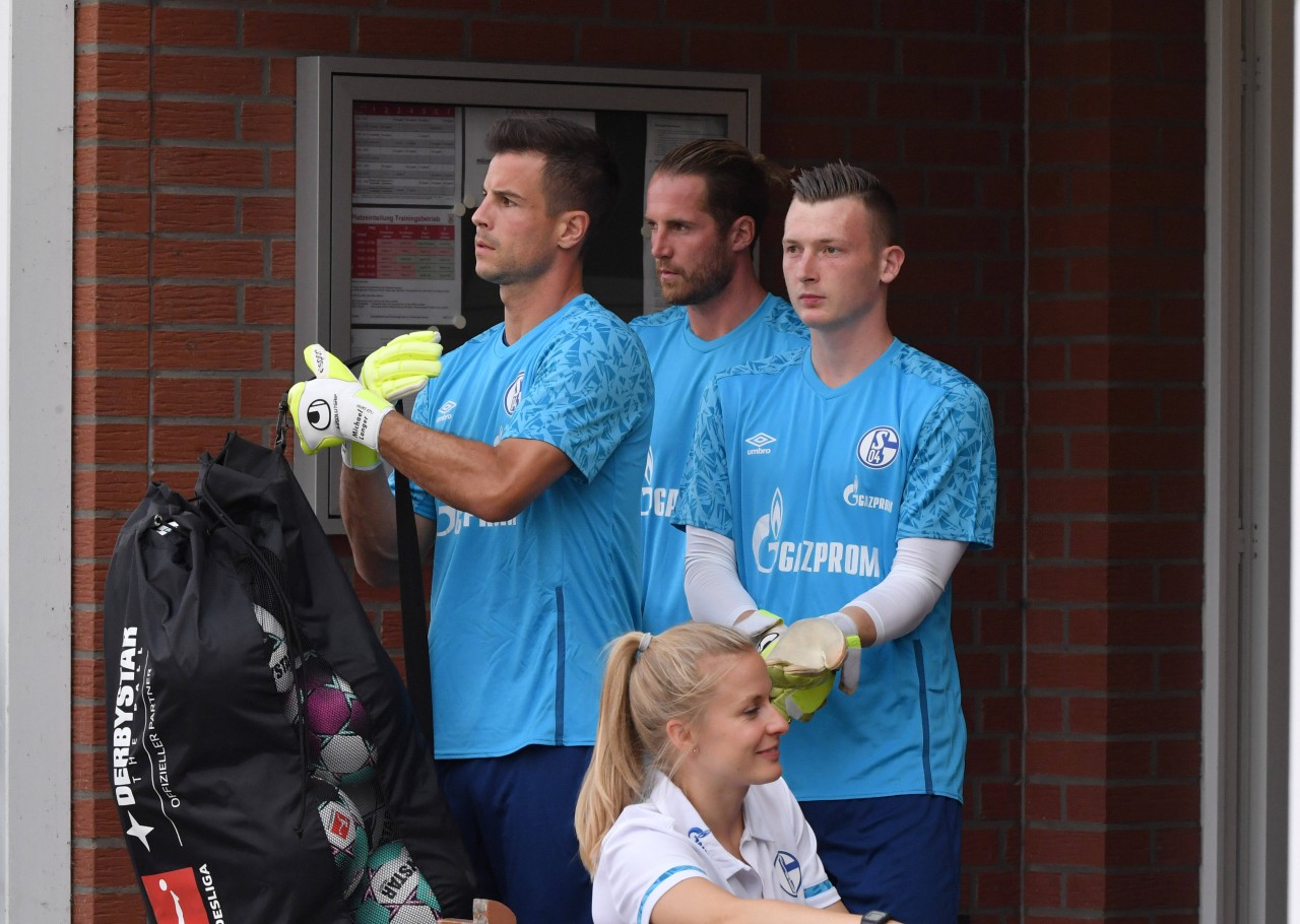 FC Schalke 04: Stehen die Keeper auf dem Prüfstand?