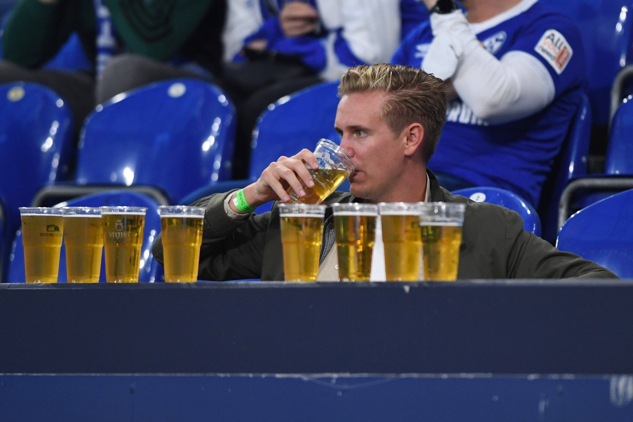 Die Fans des FC Schalke 04 müssen für Bier in der Veltins-Arena bald 40 Cent mehr zahlen.