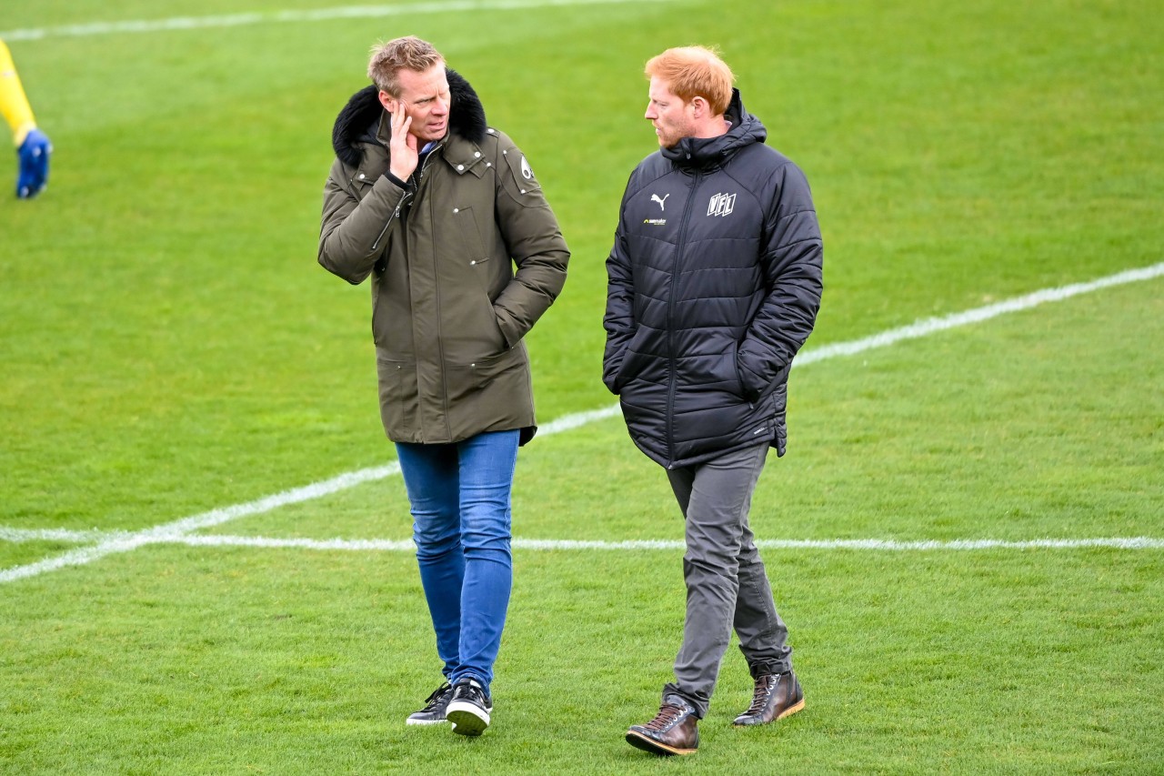 Wird Benjamin Schmedes (r.) neuer Sportdirektor beim FC Schalke 04?