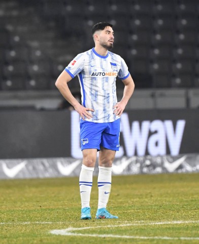 Sowohl beim FC Schalke 04 als auch bei Hertha BSC erlebt Suat Serdar einen Horror-Moment.