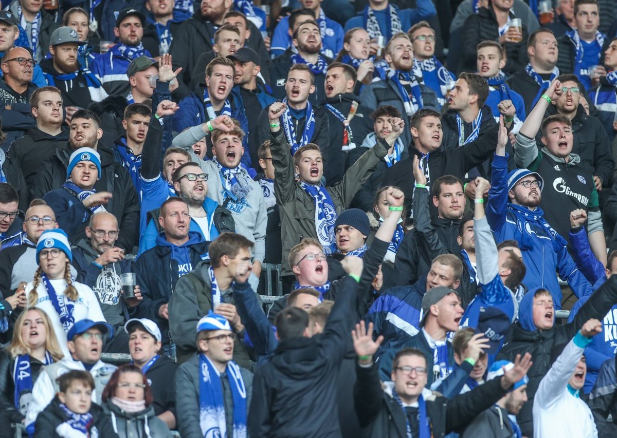 FC Schalke 04_fans.jpg