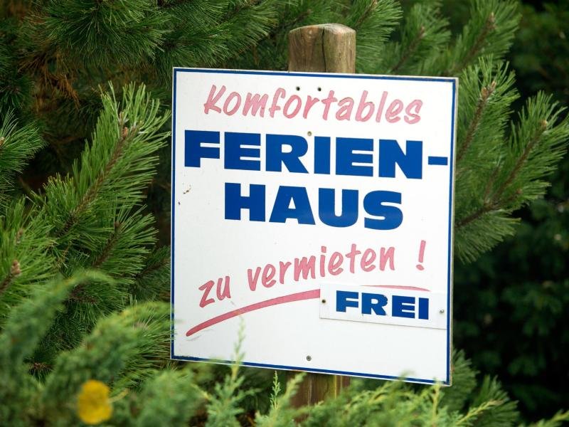 Ferienhaus Schild Werbung.jpg