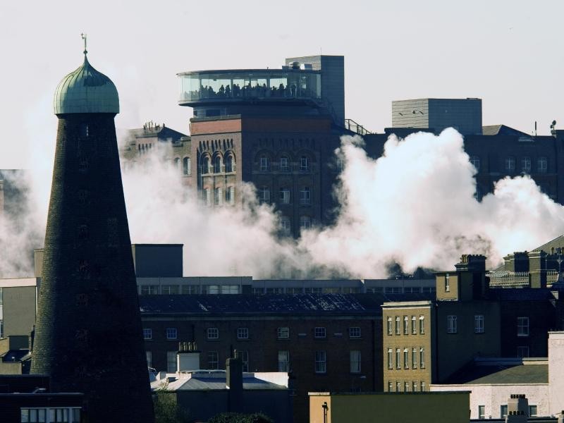 Alles überragend: Die Gravity Bar auf dem Guinness Storehouse ist von weitem sichtbar.