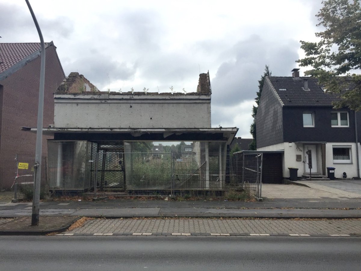 Halbes Abrisshaus in Duisburg