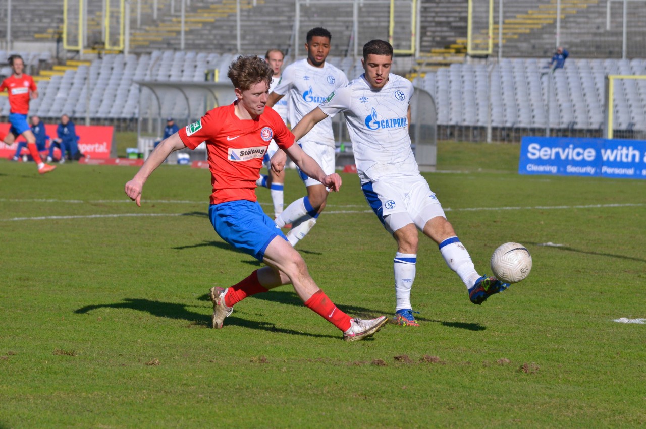 Mit der Schalker U23 machte Müller schon Bekanntschaft.