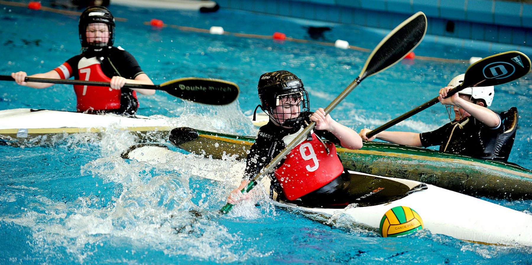 Auch die Kanupolo-Sportler werden das Hauptbad vermissen. Das Bild entstand beim Youngster Cup 2013.