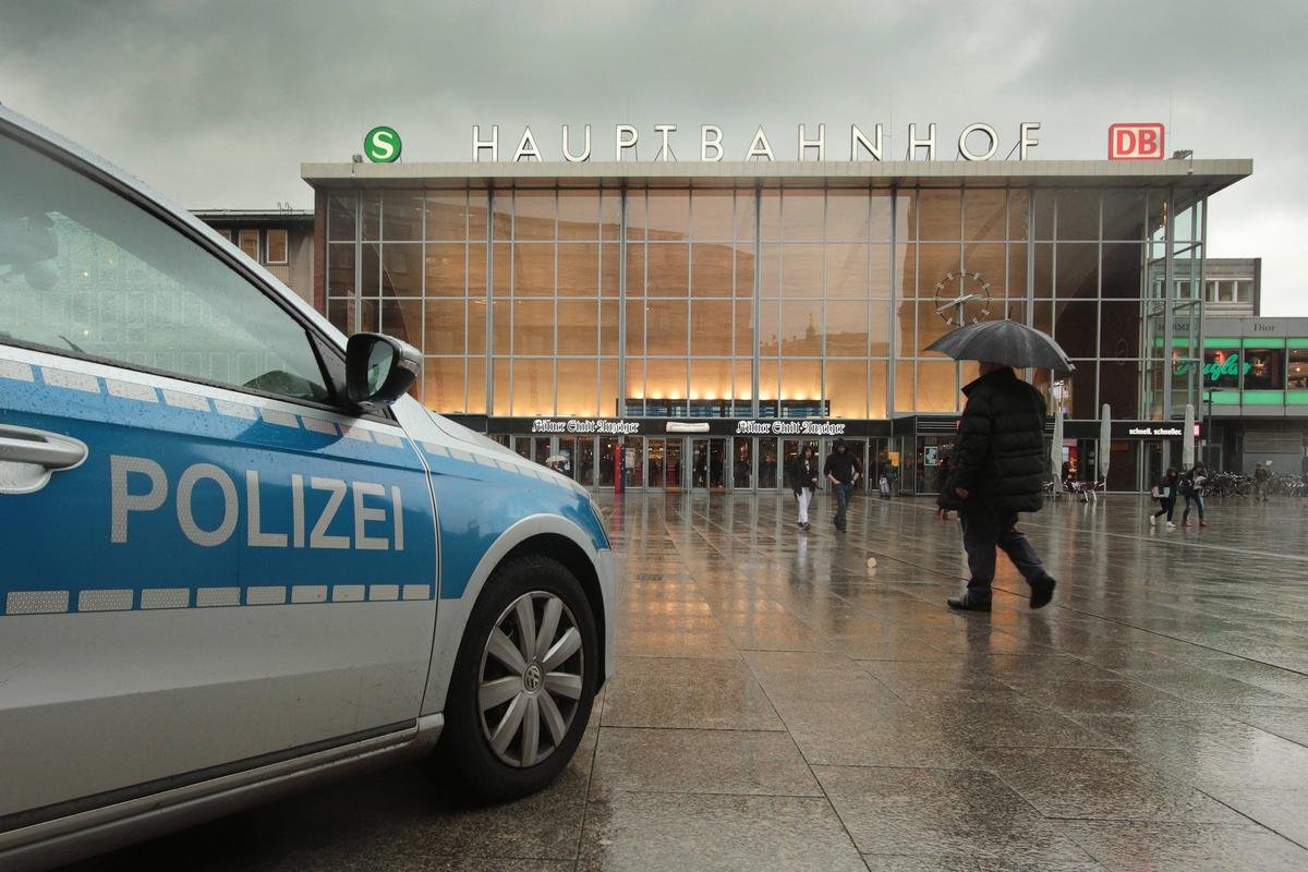 Köln-Hauptbahnhof.jpg