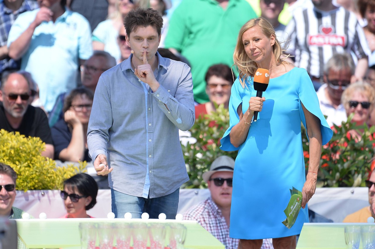 Lutz van der Horst mit Andrea Kiewel im ZDF-„Fernsehgarten“.