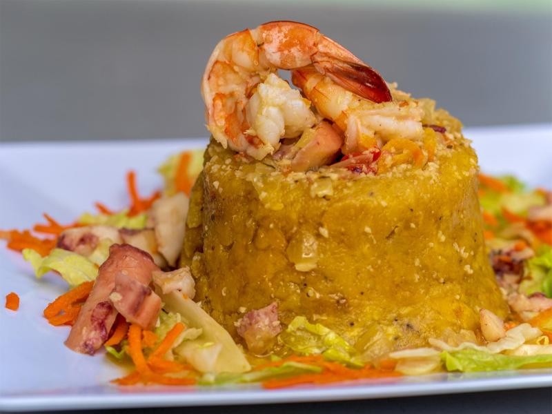 Mofongo gilt als heimliches Nationalgericht, eine Zutat sind frittierte Kochbananen.