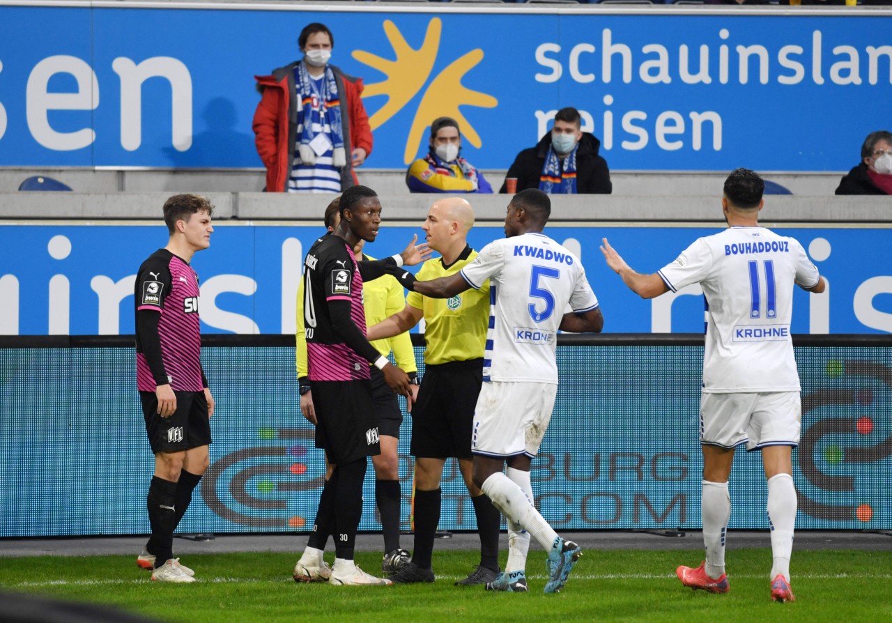 Spielabbruch in Duisburg: Aaron Opoku ist von einem Spieler rassistisch beleidigt worden.