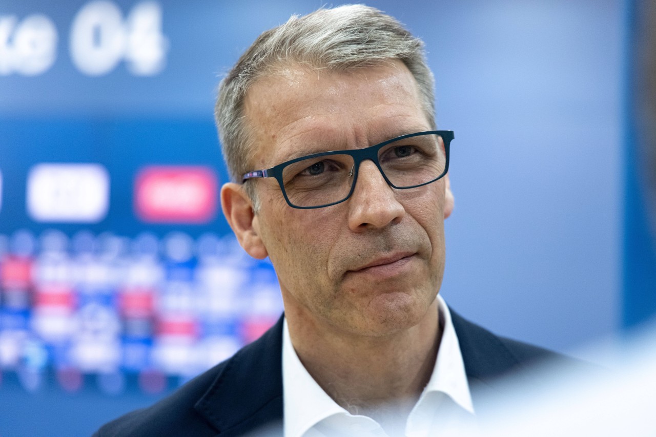 Peter Knäbel hat beim FC Schalke 04 sportlich das Sagen.