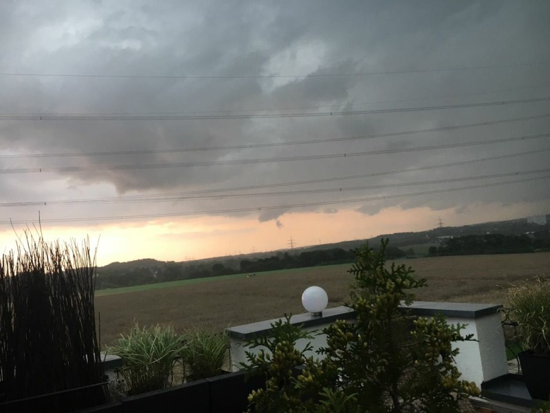 Dunkle Wolken über Dortmund. Das Foto schoss Petra Gomolka.