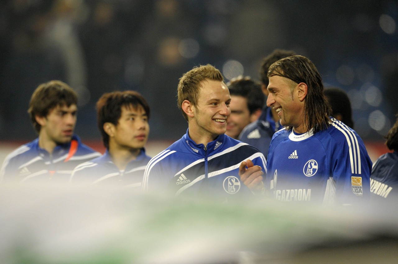 Ivan Rakitic (l.) spielte unter anderem mit Marcelo Bordon beim FC Schalke 04.