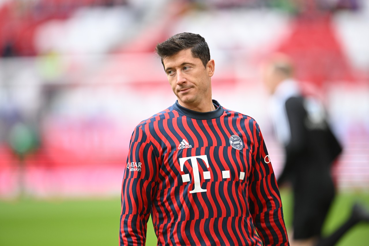 Robert Lewandowski will den FC Bayern unbedingt verlassen und zum FC Barcelona wechseln.