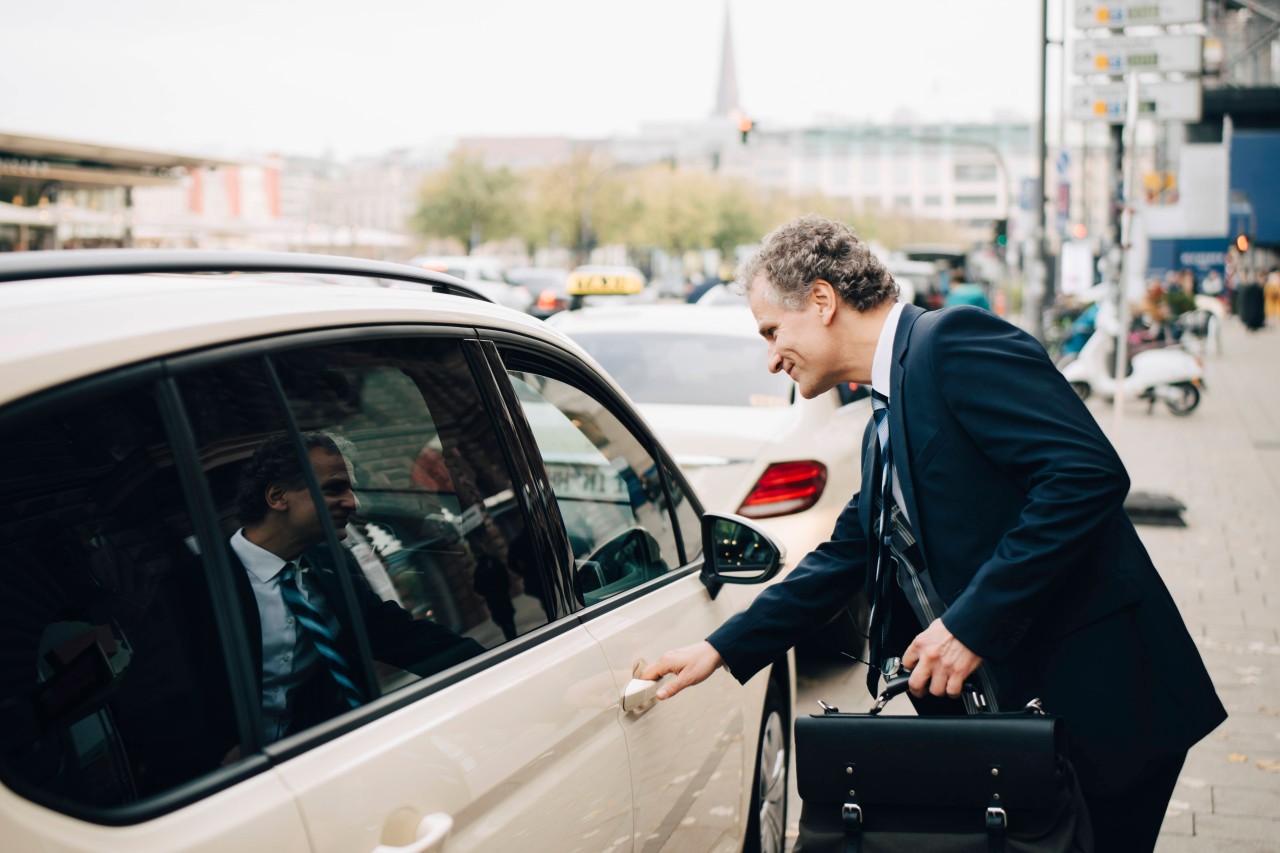 Mit dem Taxifahren wird im Ruhrgebiet in den nächsten Monaten noch teurer. (Symbolbild)