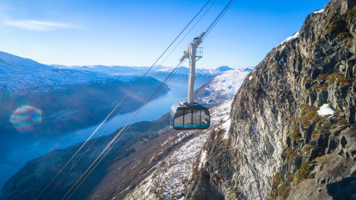 Seilbahn Oslo.jpg