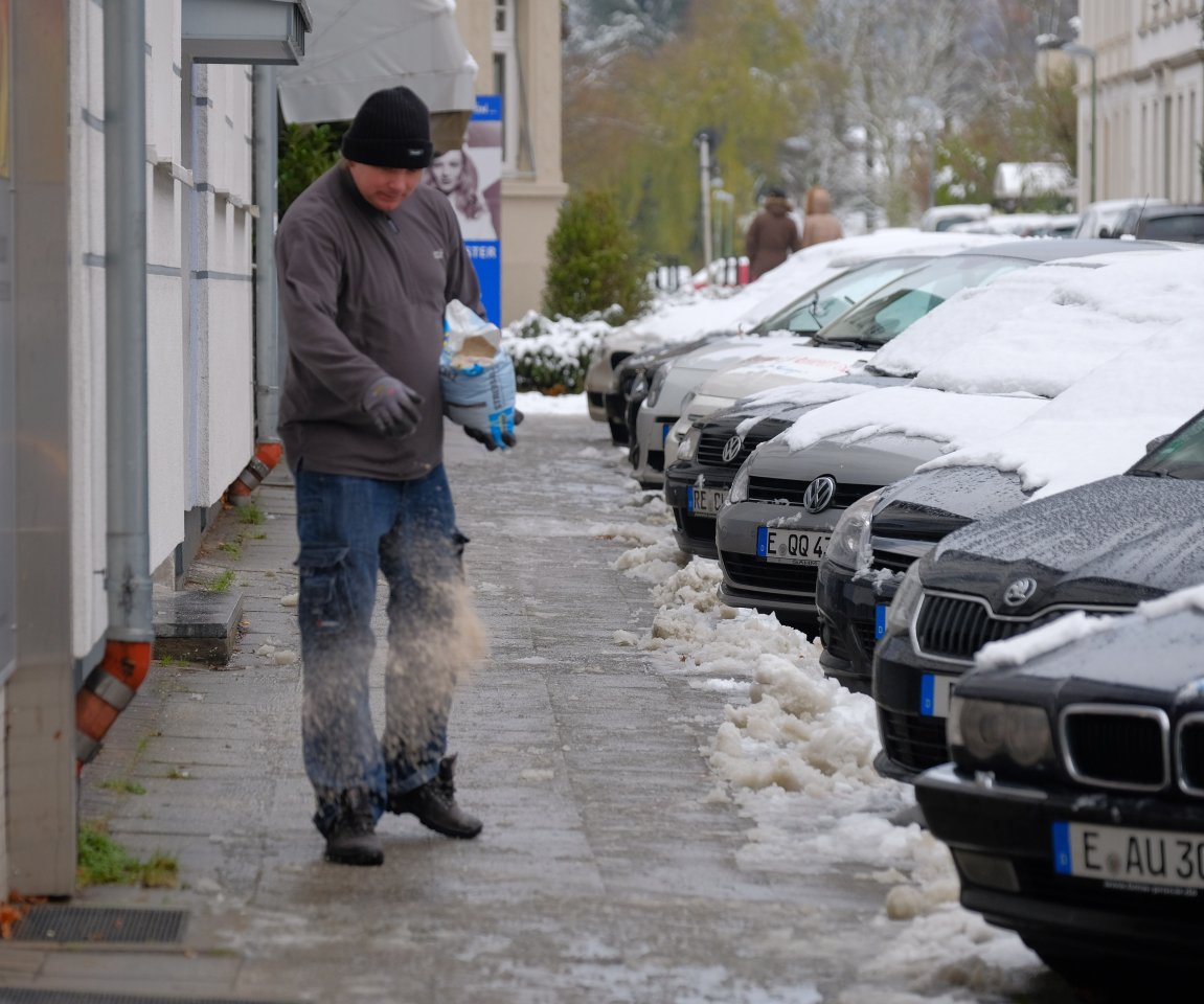 Streusalz-Schnee-Eis-Bochum.jpg