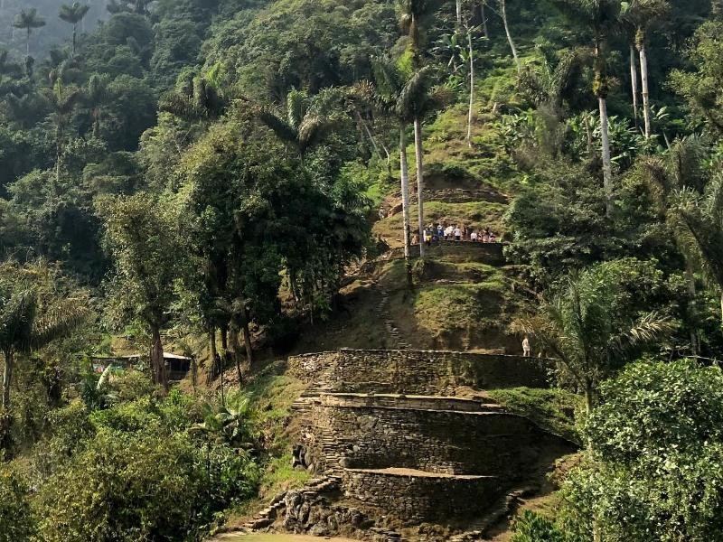 Teyuna ist die alte Ruinenstadt der Tairona-Indianer und liegt versteckt im Dschungel im Norden Kolumbiens.