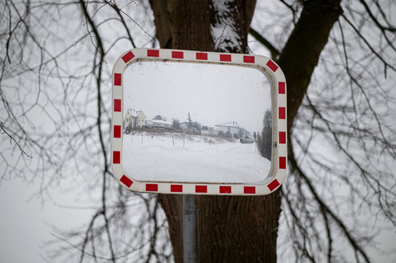 Wetter in NRW: Autofahrer müssen in dieser Woche besonders vorsichtig sein. (Symbolbild)