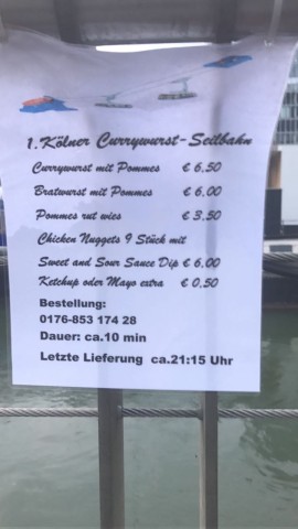 Für die Currywurst-Seilbahn brauchst du ordentlich Kleingeld.