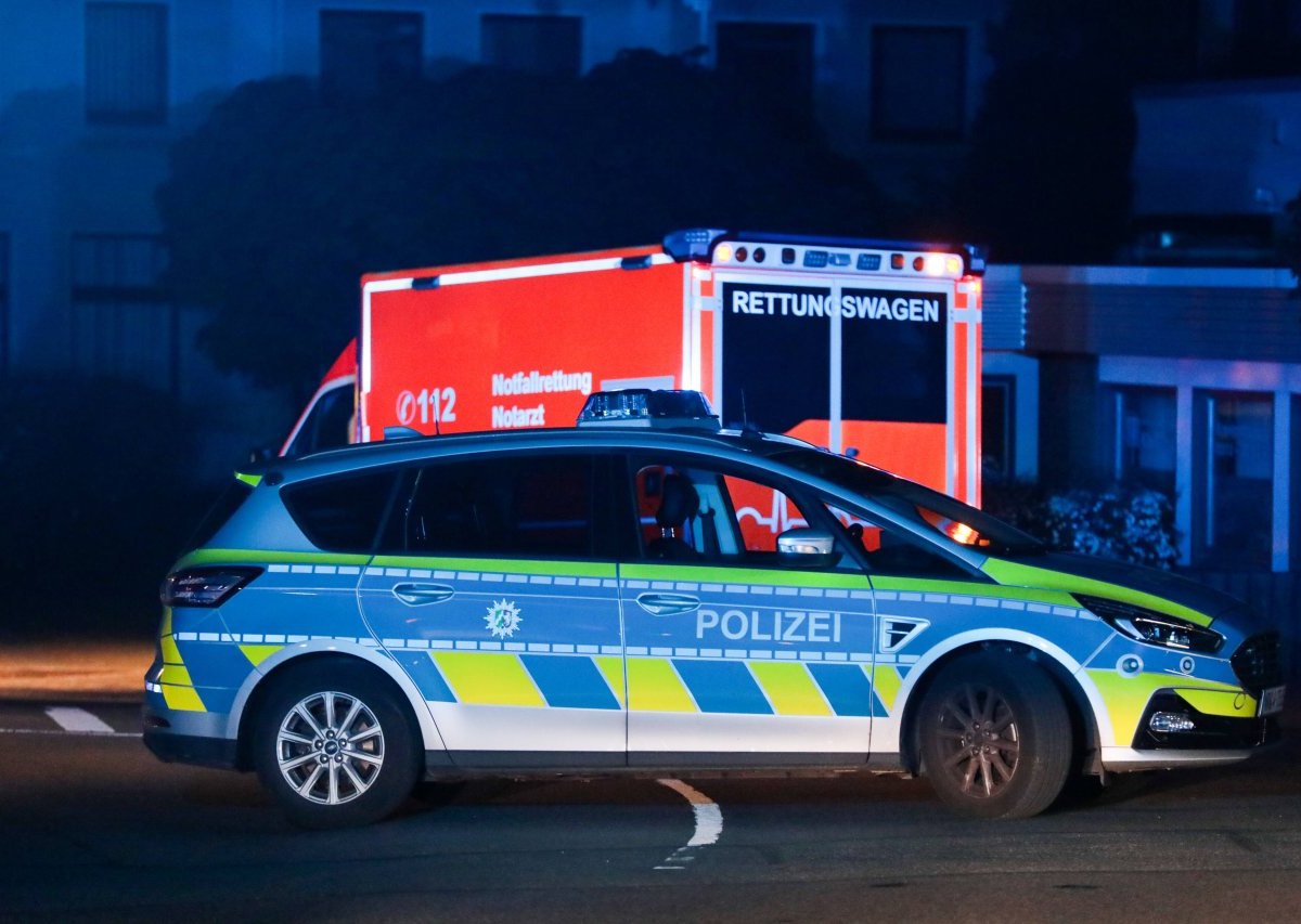 dortmund polizei rettungswagen.jpg