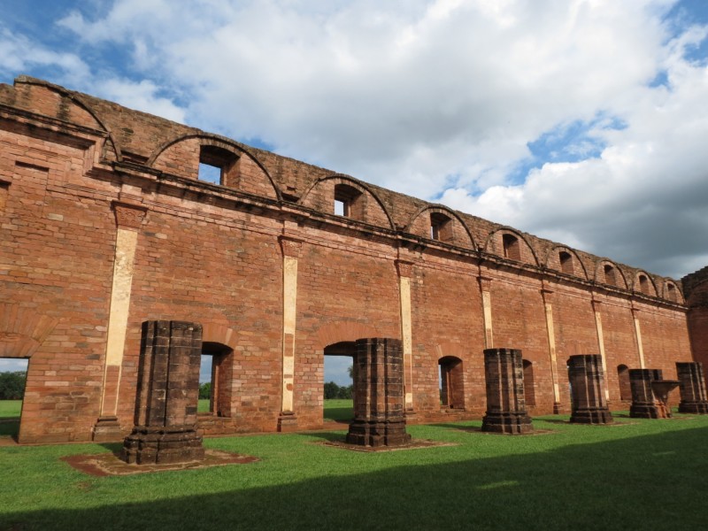 Weltkulturerbe der Unesco: die Kirchenruinen der jesuitischen Reduktionen in Trinidad de Parana.