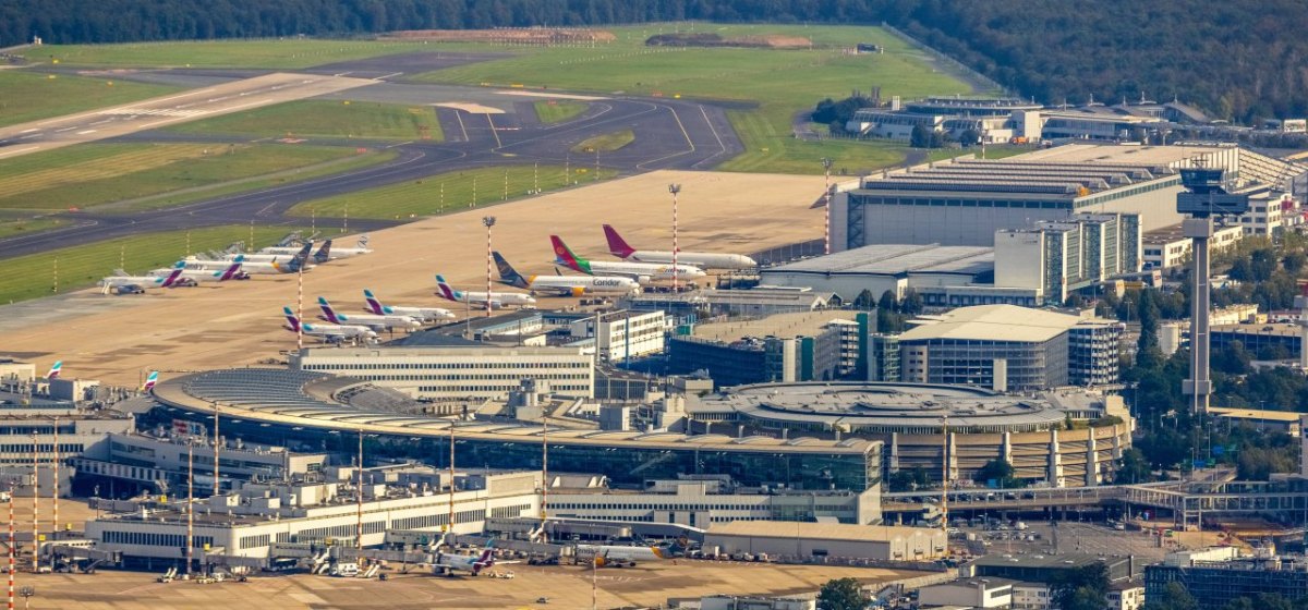 flughafen düsseldorf .jpg