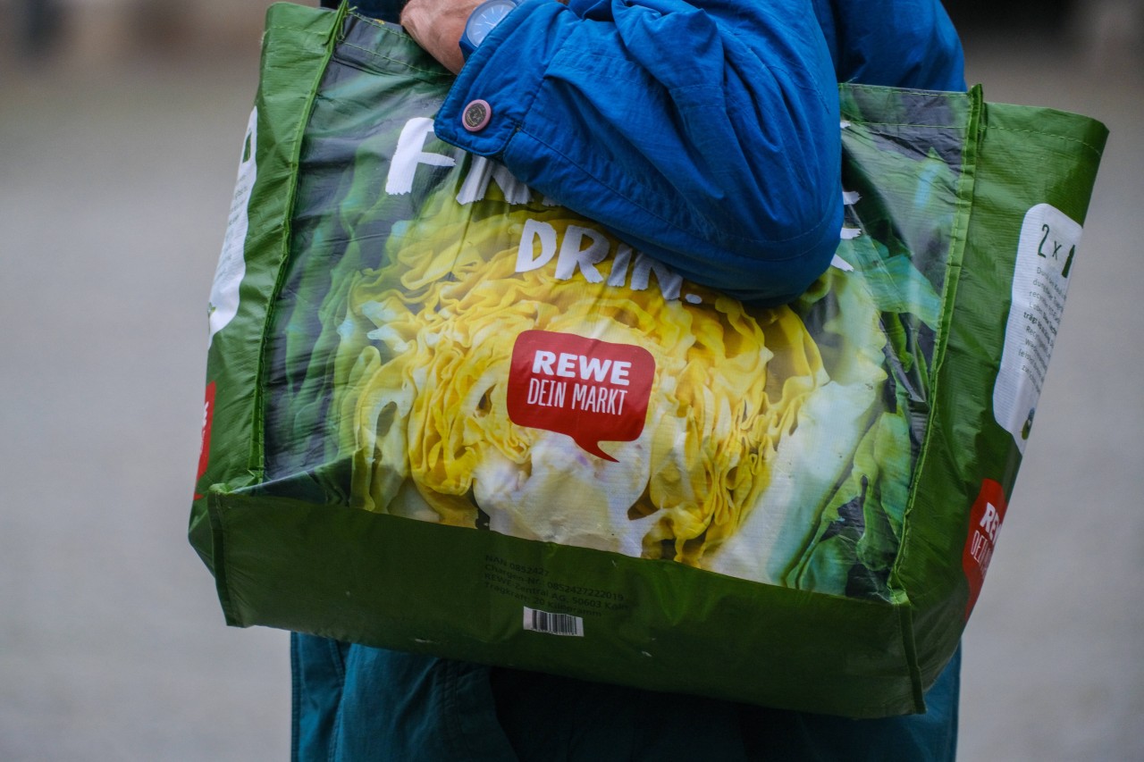 Einkaufen ohne Kasse? Bei Rewe geht das jetzt. (Symbolbild)