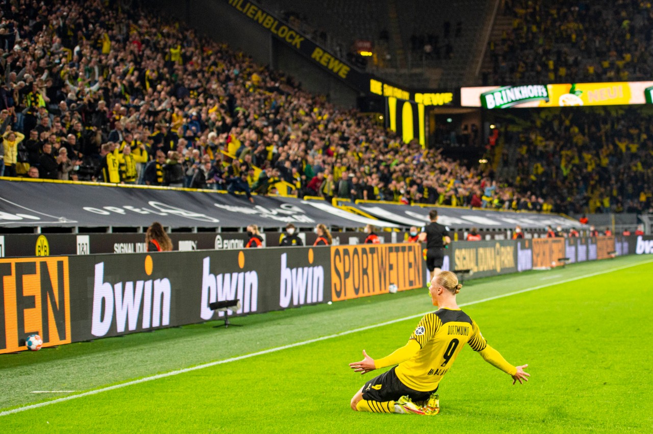 Erling Haaland ließ durch seinen Last-Minute-Treffer die Tribünen beben.