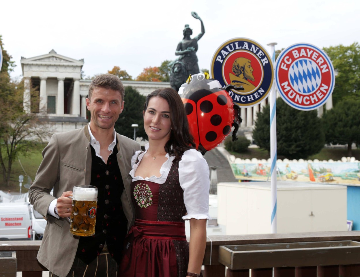 Thomas Müller mit Frau Lisa.