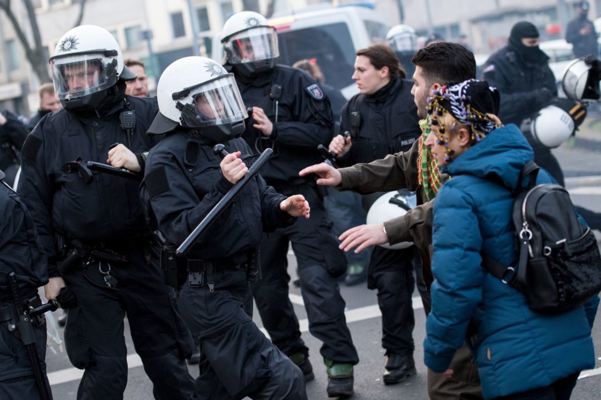 kurden-demo-koeln.jpg