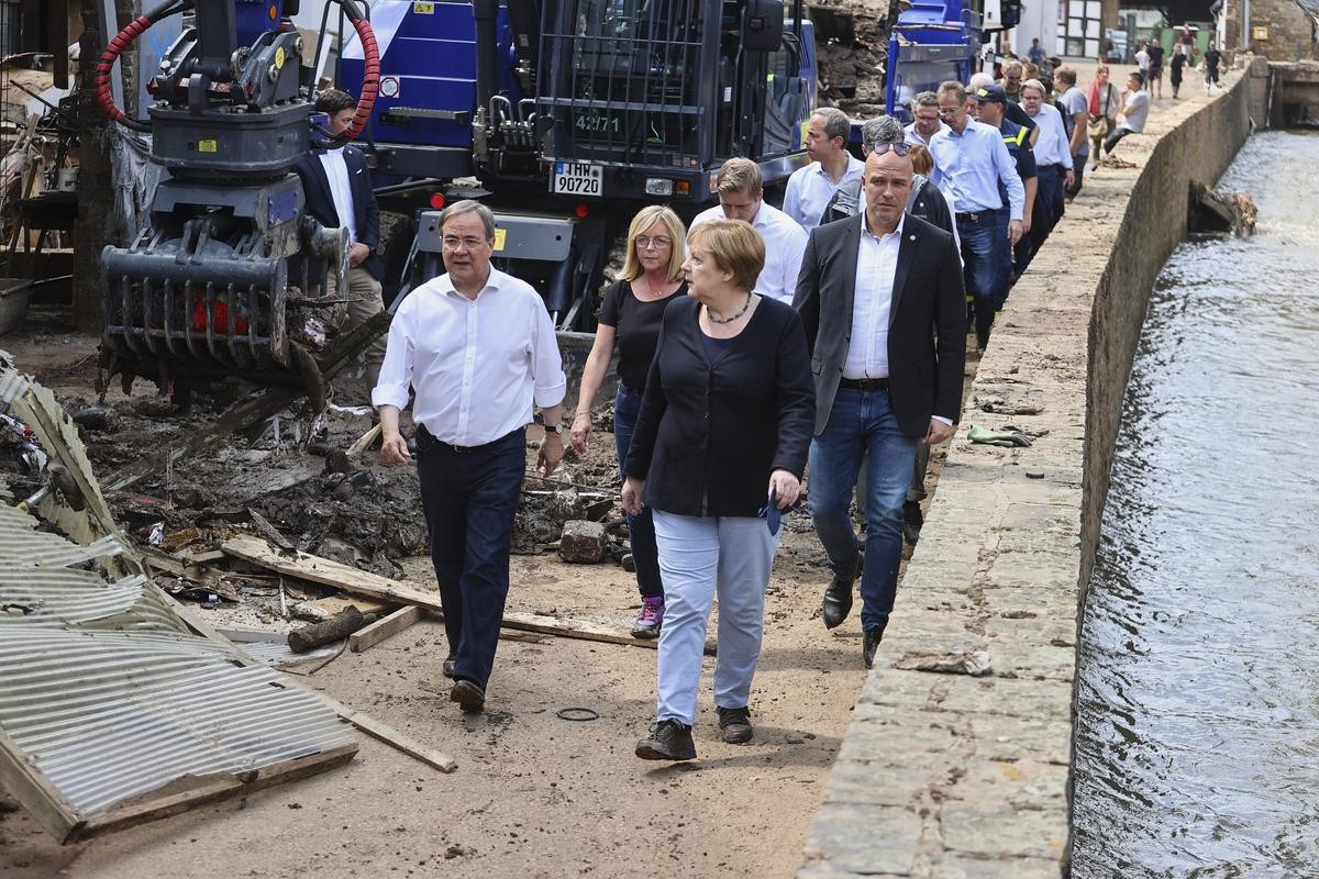 Armin Laschet und Angela Merkel in Bad Münstereifel. 