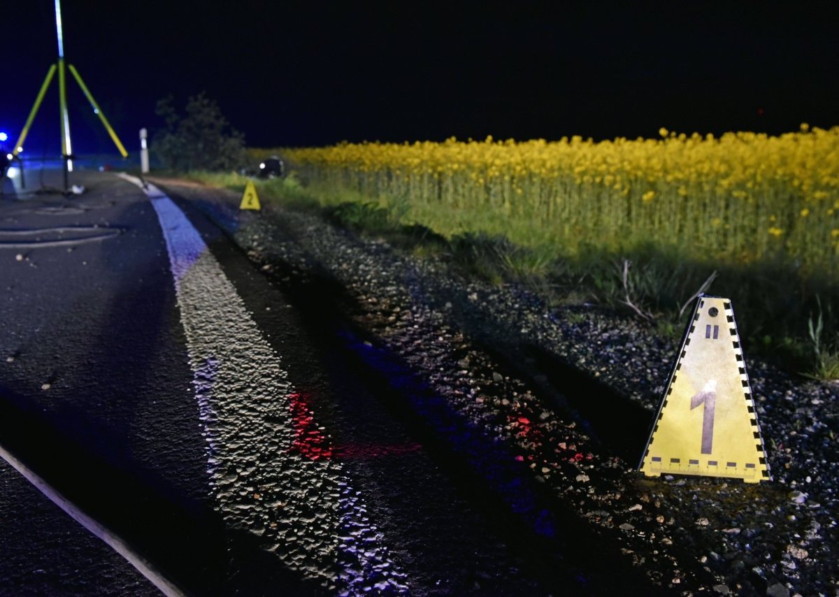 nrw-bielefeld-leiche-auf-straßenkreuzung.jpg