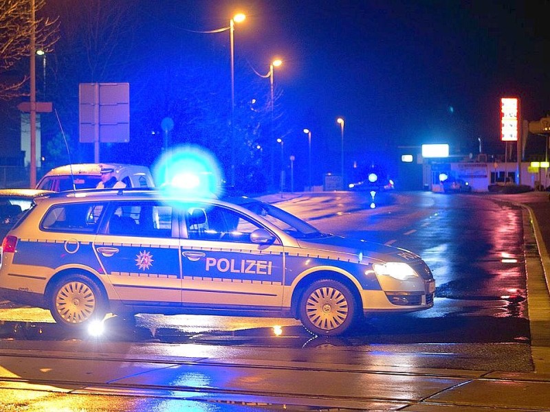 Auf dem Gelände der Firma DHC im Hafen von Mülheim an der Ruhr gab es einen Großbrand. Bild: Stephan Glagla