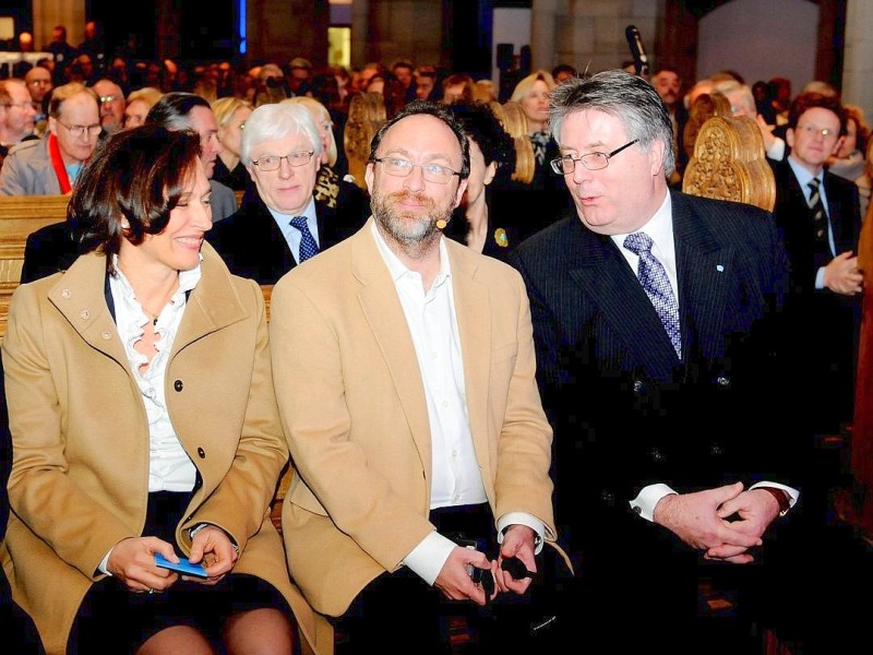 Am Montag, den 5.März 2012 fand in der Salvatorkirche am Burgplatz der Festakt zu 500 jahre Gerhard Mercator mit Wikipedia-Gründer jimmy Wales statt.Impressionen von der Veranstaltung.Mitte: Jimmy Wales, rechts: Rüdiger FrohnFoto: Udo Milbret/WAZ FotoPool