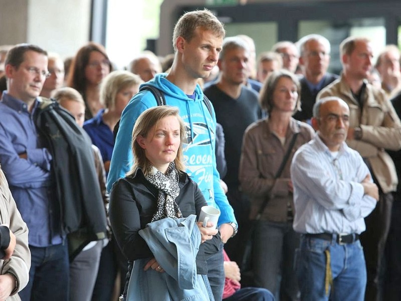 RUB Ruhr Uni Bochum scheitert im Excellelenzwettbewerb um den Status einer Excellenz - Uni Elite - Uni , bekommt dafür aber einen Trostpreis mit einem Cluster?, Foto: Stefan Arend / WAZ Fotopool RUB Ruhr Uni Bochum scheitert im Excellelenzwettbewerb um den Status einer Excellenz - Uni Elite - Uni , bekommt dafür aber einen Trostpreis mit einem Cluster?, Bekanntgabe des Ergebnisses , gefreut wird sich über die Trostpreise , Foto: Stefan Arend / WAZ Fotopool