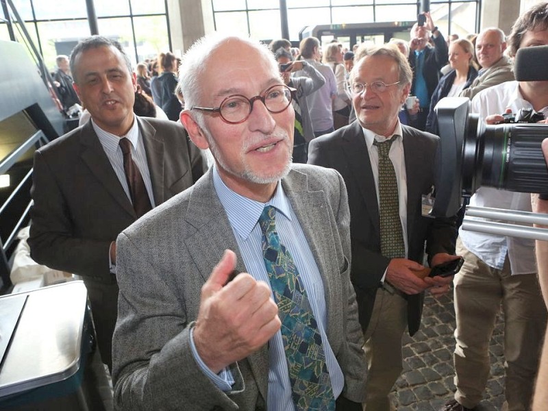 RUB Ruhr Uni Bochum scheitert im Excellelenzwettbewerb um den Status einer Excellenz - Uni Elite - Uni , bekommt dafür aber einen Trostpreis mit einem Cluster?, Foto: Stefan Arend / WAZ Fotopool RUB Ruhr Uni Bochum scheitert im Excellelenzwettbewerb um den Status einer Excellenz - Uni Elite - Uni , bekommt dafür aber einen Trostpreis mit einem Cluster?, REKTOR DER RUHR-UNIVERSITÄT BOCHUM , PROF. DR. DR. H.C. ELMAR W. WEILER , Foto: Stefan Arend / WAZ Fotopool