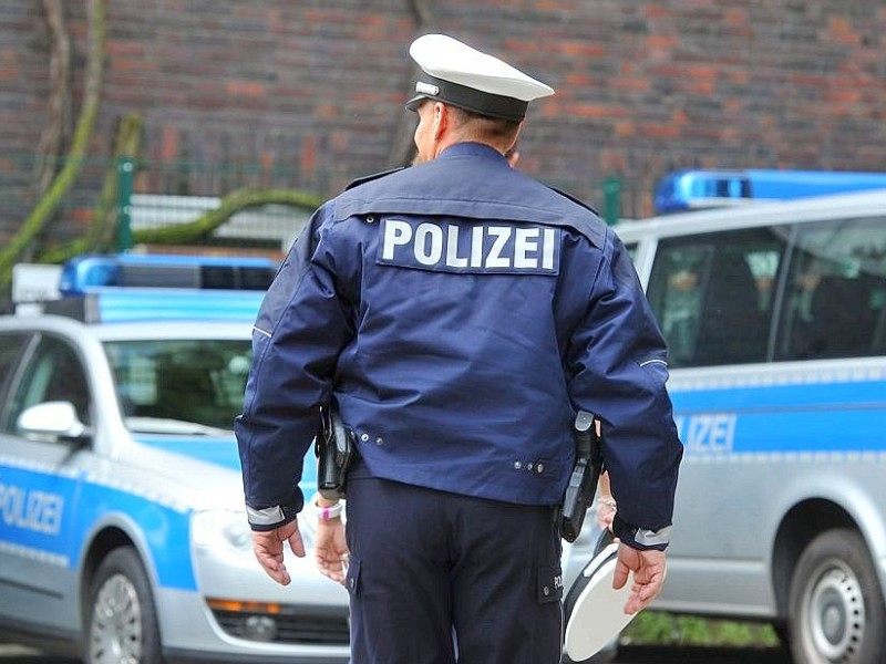 Neue Polizeiuniformen am Montag, 09.07.2012 in Recklinghausen. Im Polizeipräsidium stellte die Polizei die neue Dienstuniform vor.Foto: Joachim Kleine-Büning/WAZ FotoPool