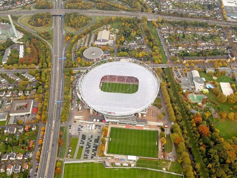 Luftbild, BayArena, Bay-Arena, Bayer Leverkusen gegen FSC Mainz 2:2, Fussballstadion, Bundesliga, Fansblocks,  Leverkusen, Rheinland, Nordrhein-Westfalen, Deutschland, Europa