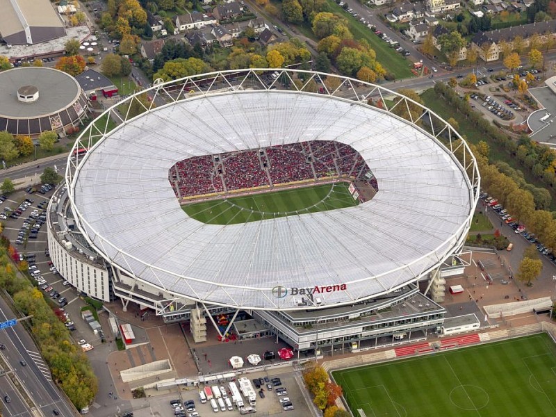 Luftbild, BayArena, Bay-Arena, Bayer Leverkusen gegen FSC Mainz 2:2, Fussballstadion, Bundesliga, Fansblocks,  Leverkusen, Rheinland, Nordrhein-Westfalen, Deutschland, Europa