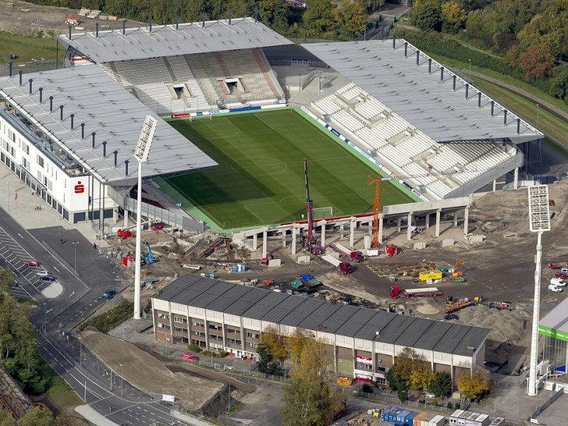 Luftbild, Neubau Rot-Weiss-Essen Stadion an der Hafenstrasse,  Essen, Ruhrgebiet, Nordrhein-Westfalen, Deutschland, Europa