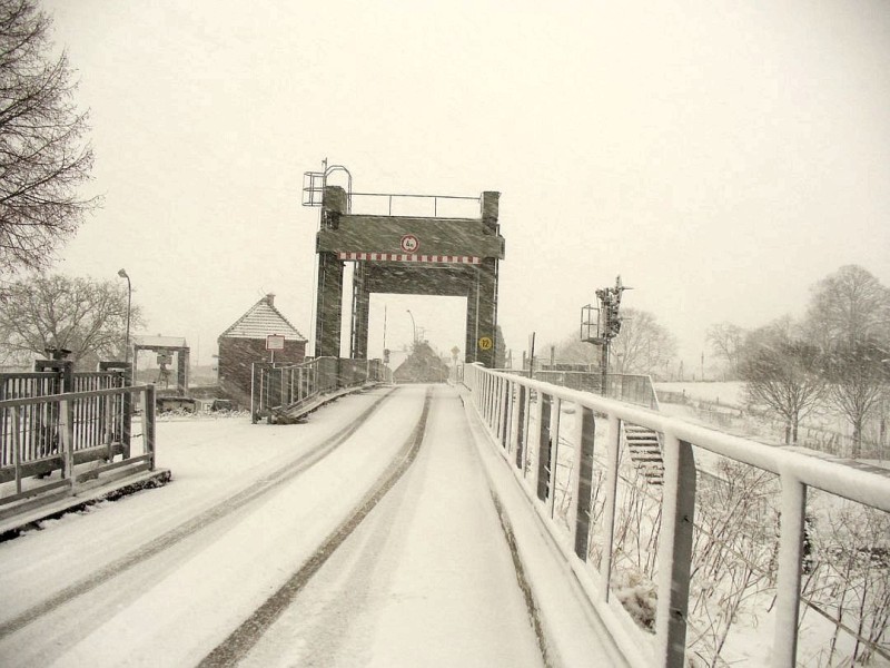 In Kleve schneite es bereits am Freitagmorgen. Foto: Heinz Holzbach