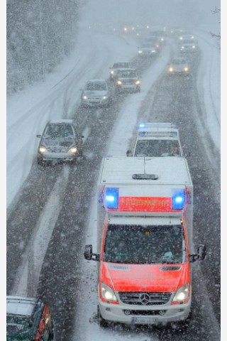 Auch in Düsseldorf schneite es am Freitag. Foto: Stefan Arend / WAZ Fotopool