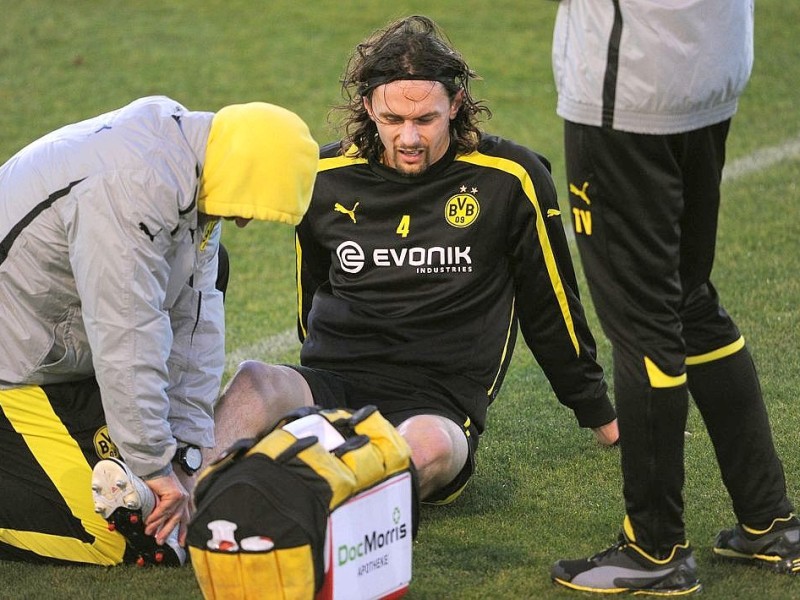 Bei 20 Grad und strahlendem Sonnenschein bereiten sich 26 BVB-Spieler und der komplette Trainerstab des BVB auf die Rückrunde der Fußball-Bundesliga vor.