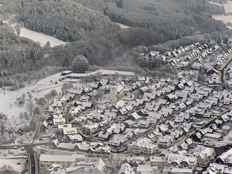 Winterberg-Mitte mit Tourismuszentrum Oversum.