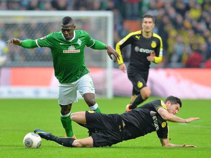 Borussia Dortmund hat den Anschluss an Bayer 04 Leverkusen souverän gewahrt.