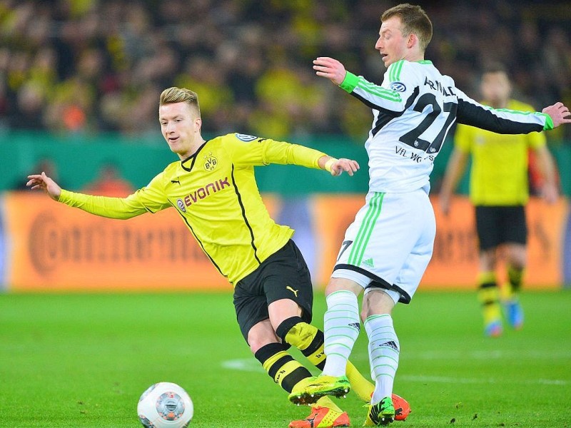 Der BVB schlägt den VfL Wolfsburg im DFB-Pokal-Halbfinale mit 2:0. Die Impressionen aus dem Signal Iduna Park.