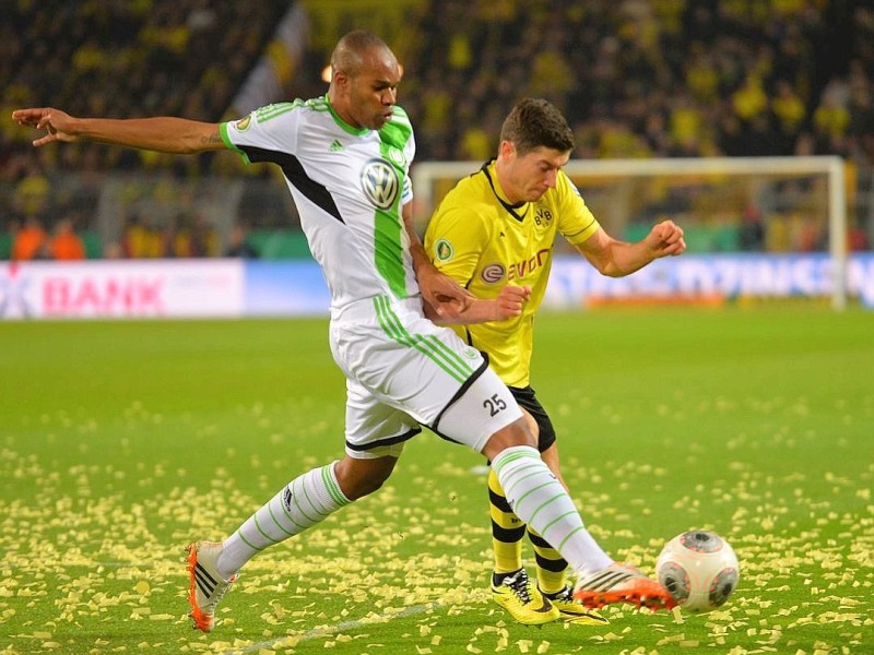 Der BVB schlägt den VfL Wolfsburg im DFB-Pokal-Halbfinale mit 2:0. Die Impressionen aus dem Signal Iduna Park.