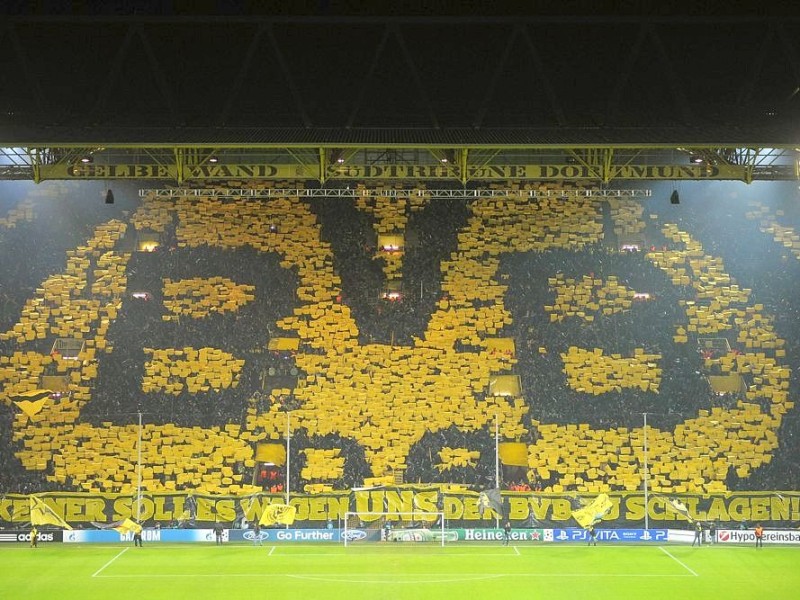 Vor dem Spiel gegen Manchester City am 4. Dezember 2012 machten die BVB-Fans den Engländern klar, dass keiner den BVB schlagen sollte.